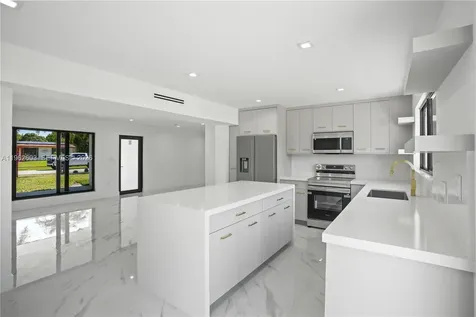 451 SW 38th Terrace Fort Lauderdale FL 33312