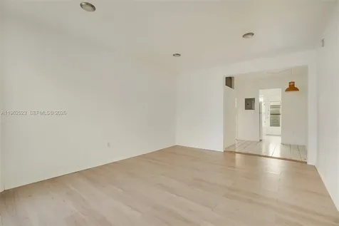 835 Meridian Avenue Miami Beach FL 33139