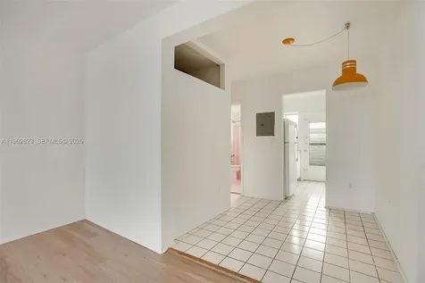 835 Meridian Avenue Miami Beach FL 33139