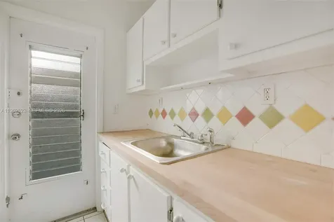 835 Meridian Avenue Miami Beach FL 33139