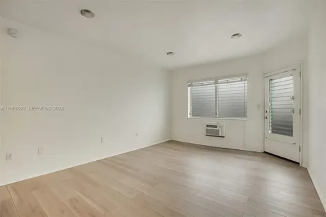 835 Meridian Avenue Miami Beach FL 33139