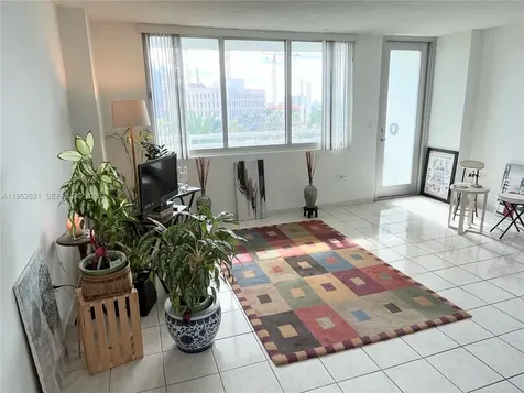 7135 Collins Miami Beach FL 33141
