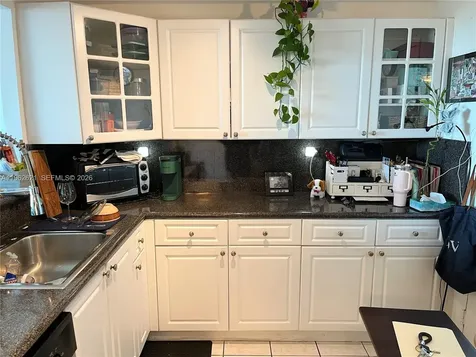 7135 Collins Miami Beach FL 33141