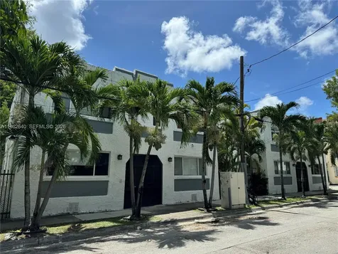 103 NW 6th Avenue Miami FL 33128
