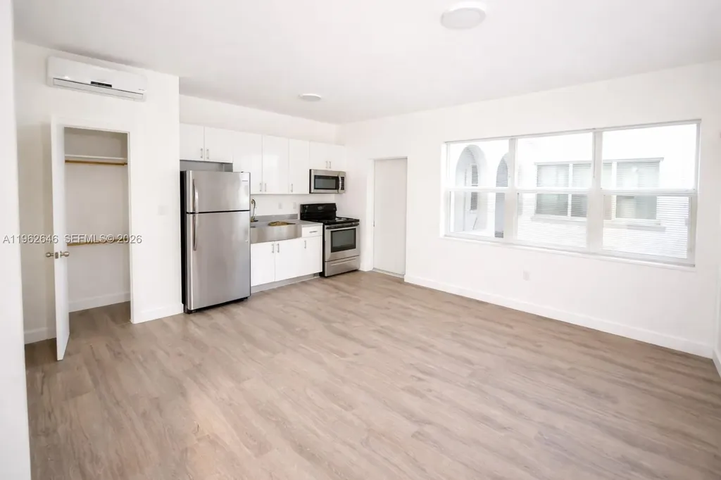 402 NW 12th Avenue Miami FL 33128