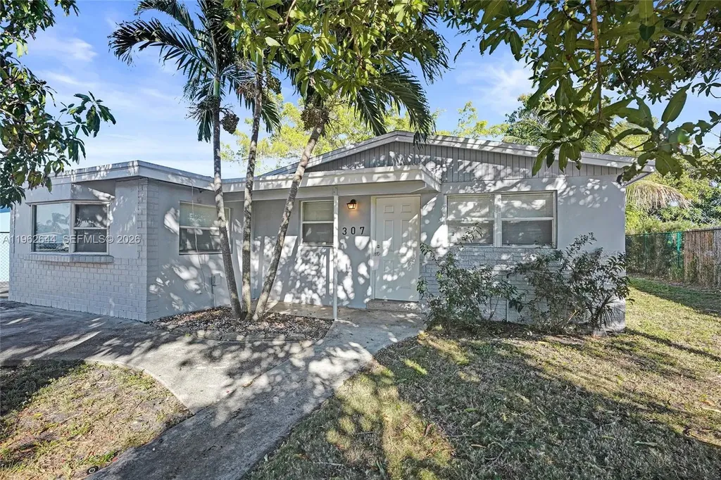 307 NW 11th Avenue Delray Beach FL 33444