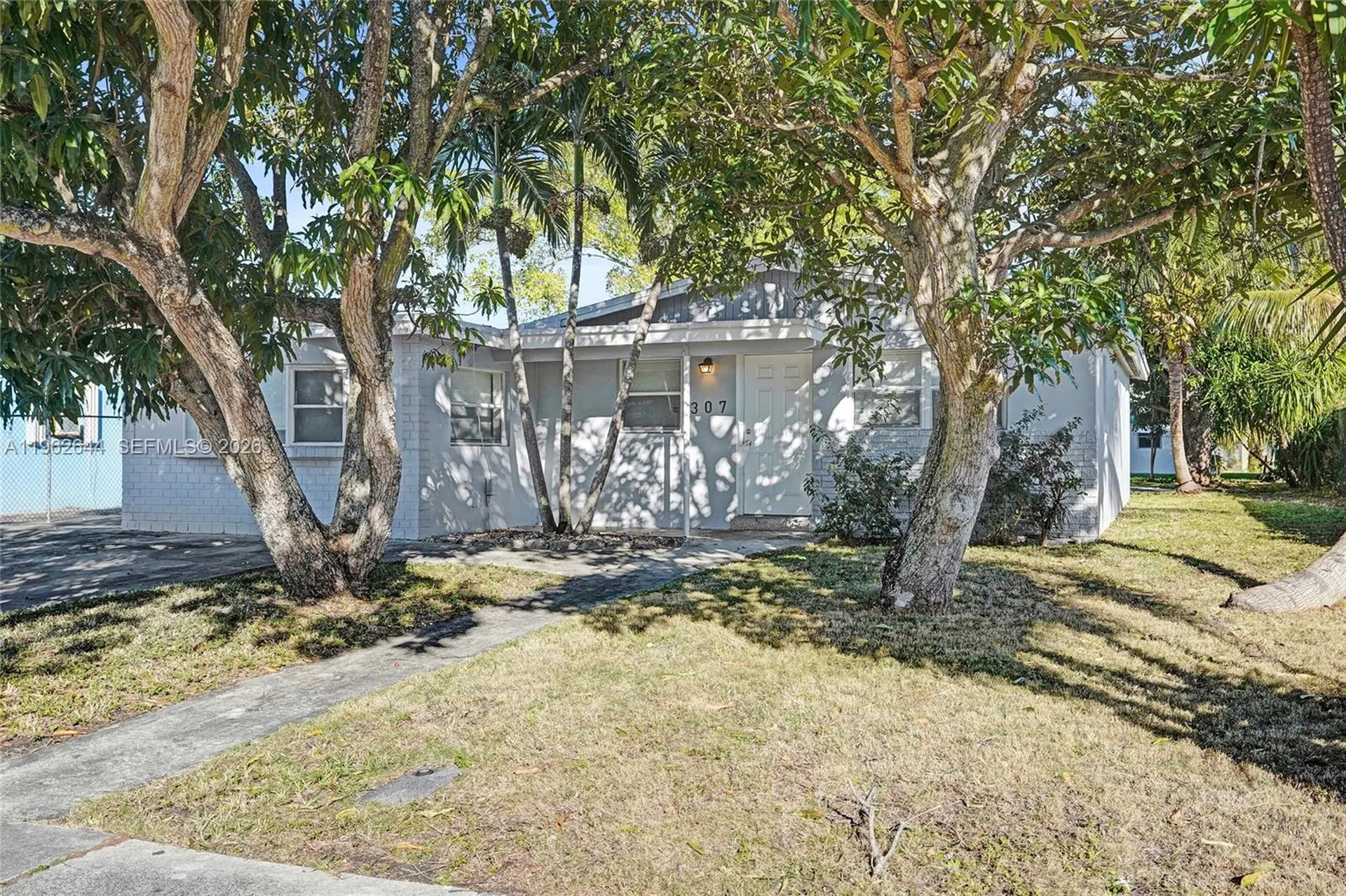 307 NW 11th Avenue Delray Beach FL 33444
