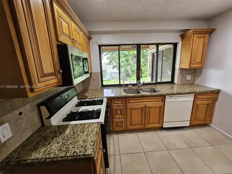 3941 NW 115th Terrace Sunrise FL 33323