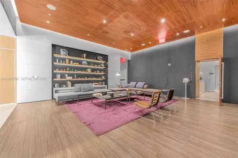 88 SW 7th Street Miami FL 33130