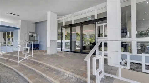 7441 Wayne Avenue Miami Beach FL 33141