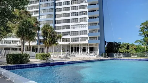 7441 Wayne Avenue Miami Beach FL 33141