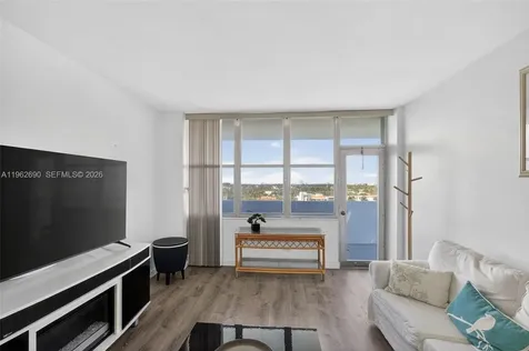 7441 Wayne Avenue Miami Beach FL 33141