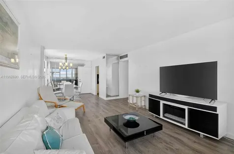 7441 Wayne Avenue Miami Beach FL 33141