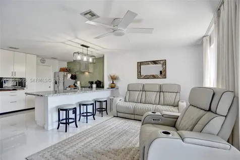 2260 W Discovery Circle W Deerfield Beach FL 33442