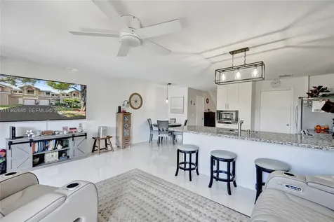 2260 W Discovery Circle W Deerfield Beach FL 33442