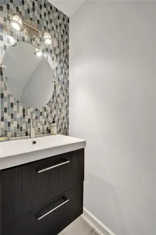 2260 W Discovery Circle W Deerfield Beach FL 33442