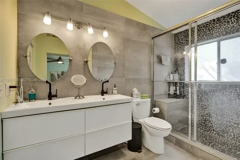 2260 W Discovery Circle W Deerfield Beach FL 33442