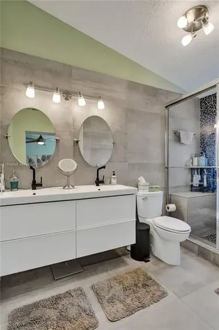 2260 W Discovery Circle W Deerfield Beach FL 33442