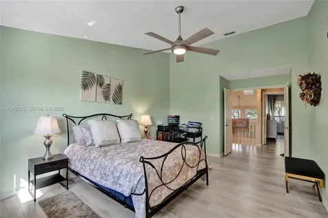 2260 W Discovery Circle W Deerfield Beach FL 33442