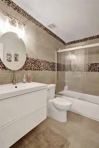 2260 W Discovery Circle W Deerfield Beach FL 33442