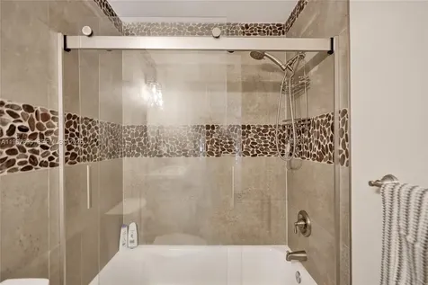 2260 W Discovery Circle W Deerfield Beach FL 33442