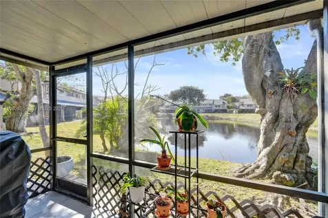 2260 W Discovery Circle W Deerfield Beach FL 33442