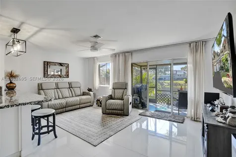 2260 W Discovery Circle W Deerfield Beach FL 33442