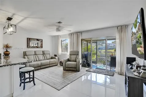 2260 W Discovery Circle W Deerfield Beach FL 33442