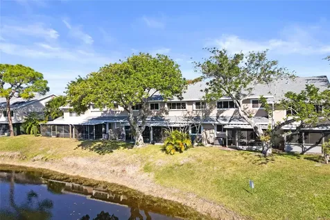 2260 W Discovery Circle W Deerfield Beach FL 33442