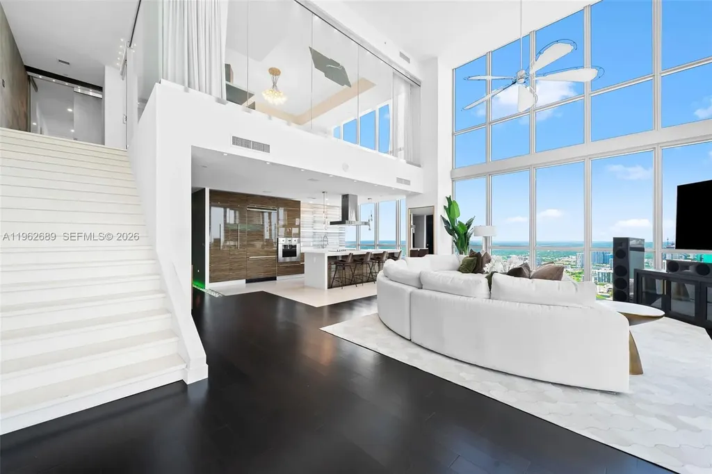 1100 Biscayne Boulevard Miami FL 33132
