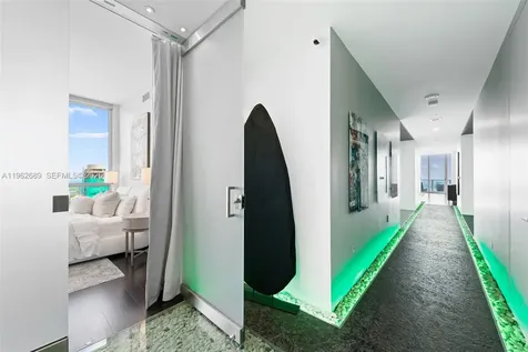 1100 Biscayne Boulevard Miami FL 33132