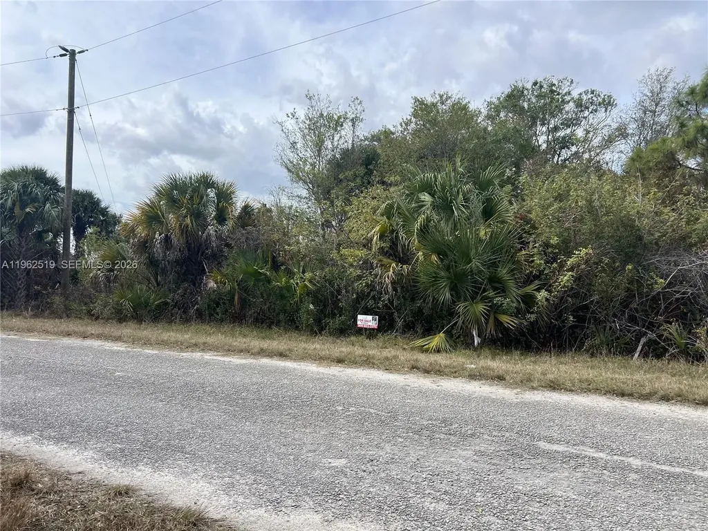 1913 Roderick Lane Lehigh Acres FL 33972