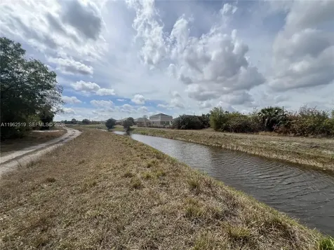 1913 Roderick Lane Lehigh Acres FL 33972
