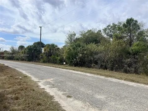 1913 Roderick Lane Lehigh Acres FL 33972