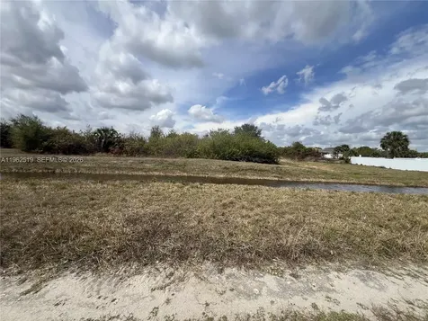 1913 Roderick Lane Lehigh Acres FL 33972