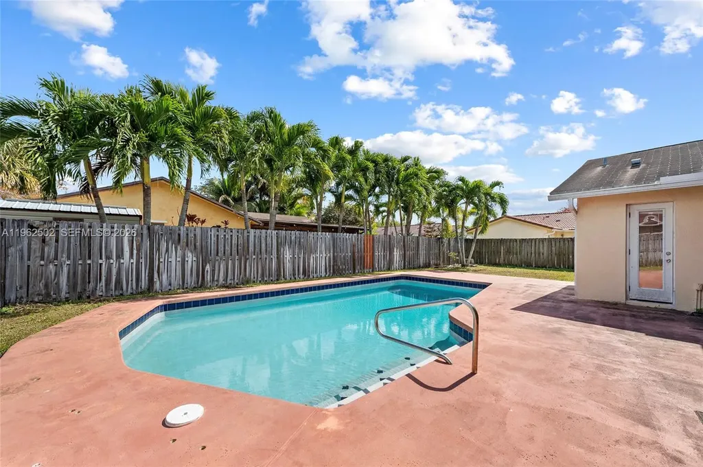 2605 NW 98th Lane Coral Springs FL 33065