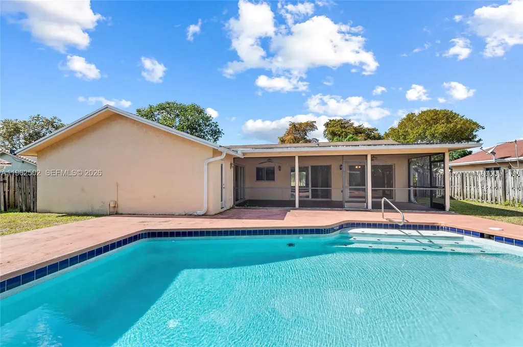 2605 NW 98th Lane Coral Springs FL 33065