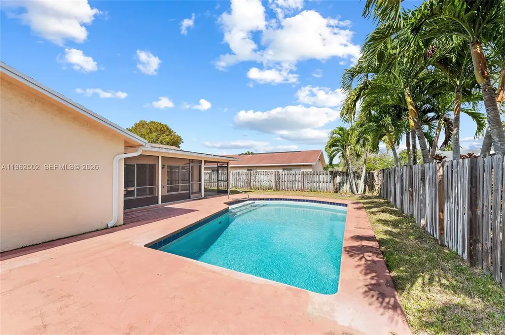 2605 NW 98th Lane Coral Springs FL 33065