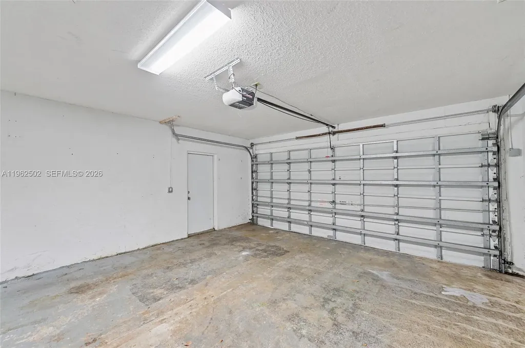 2605 NW 98th Lane Coral Springs FL 33065