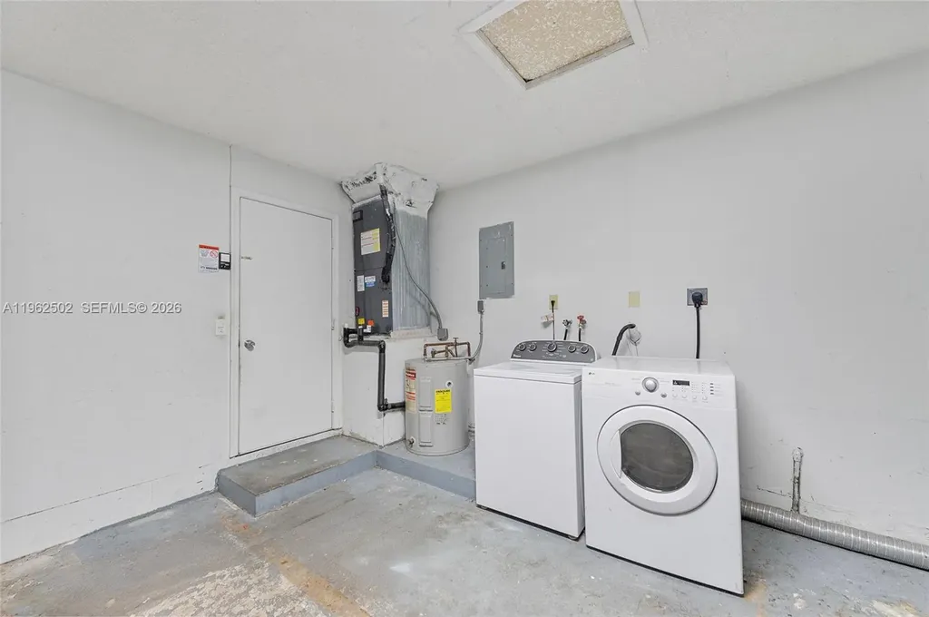 2605 NW 98th Lane Coral Springs FL 33065