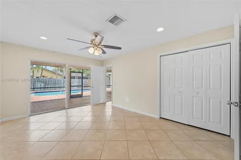 2605 NW 98th Lane Coral Springs FL 33065