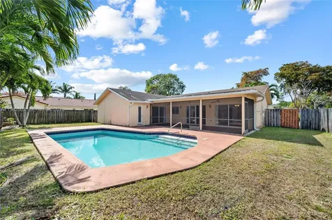 2605 NW 98th Lane Coral Springs FL 33065