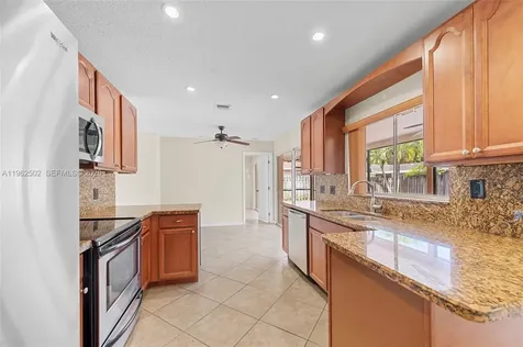 2605 NW 98th Lane Coral Springs FL 33065