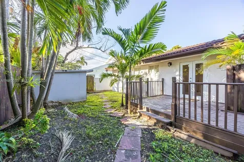 4400 SW 9th Lane Miami FL 33134