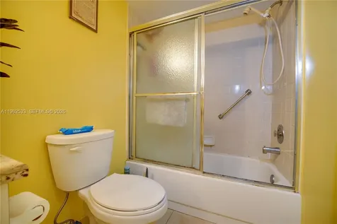 2901 N Nob Hill Road Sunrise FL 33322