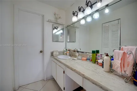 2901 N Nob Hill Road Sunrise FL 33322
