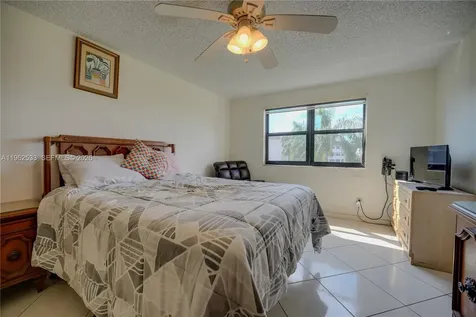 2901 N Nob Hill Road Sunrise FL 33322