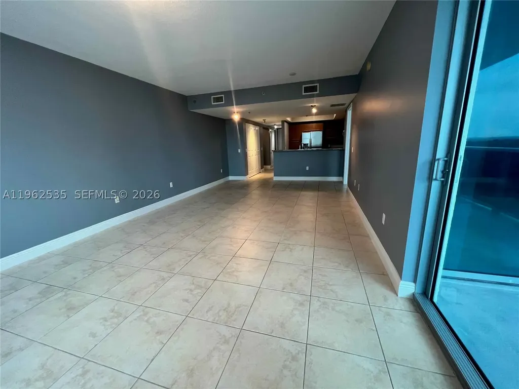 2641 N Flamingo Road Sunrise FL 33323