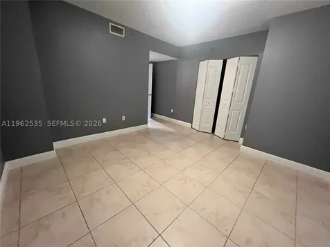 2641 N Flamingo Road Sunrise FL 33323
