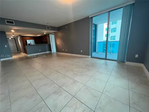 2641 N Flamingo Road Sunrise FL 33323